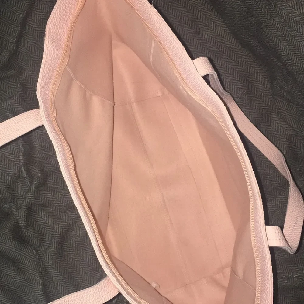 💕pink tote💕 perfect overnight travel bag